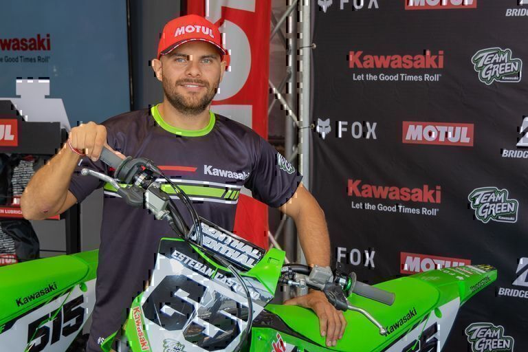 Cuatro destacados pilotos costarricenses correrán con el equipo Kawasaki en el Campeonato Nacional de Motocross y el Campeonato AMA Superbike